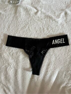 Victoria’s Secret ANGEL Lacie Thong panty - black - size M